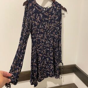 American Eagle Outfitters Blue Floral Long Sleeve‎ Tunic w/Cut-outs, Size XXS